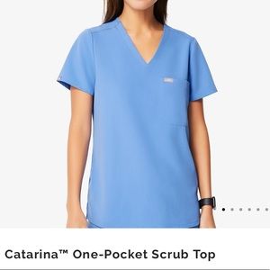 Figs scrub top